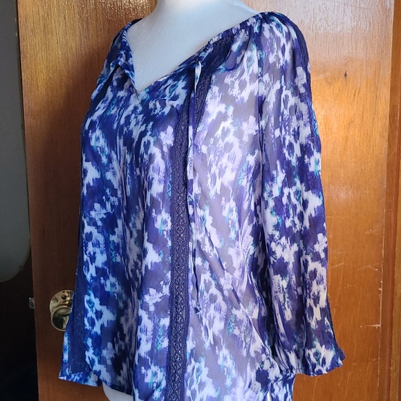 Express Top/Blouse - Picture 6 of 9